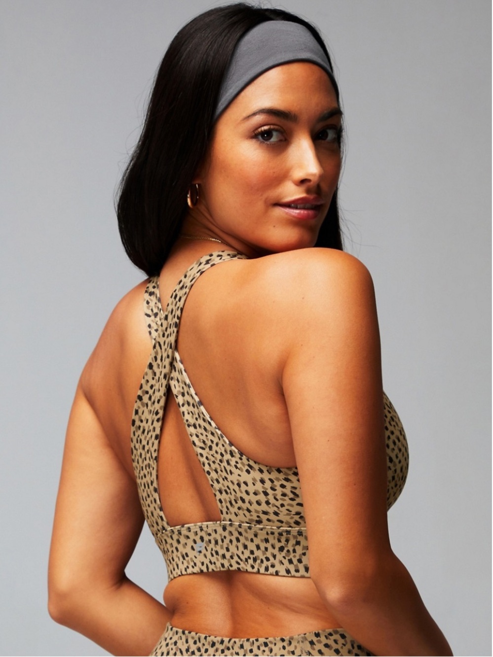 FABLETICS - Luxe High-Waist Legging & Oasis Sports Bra SET Abstract Cheetah 🐆 - Picture 3 of 9